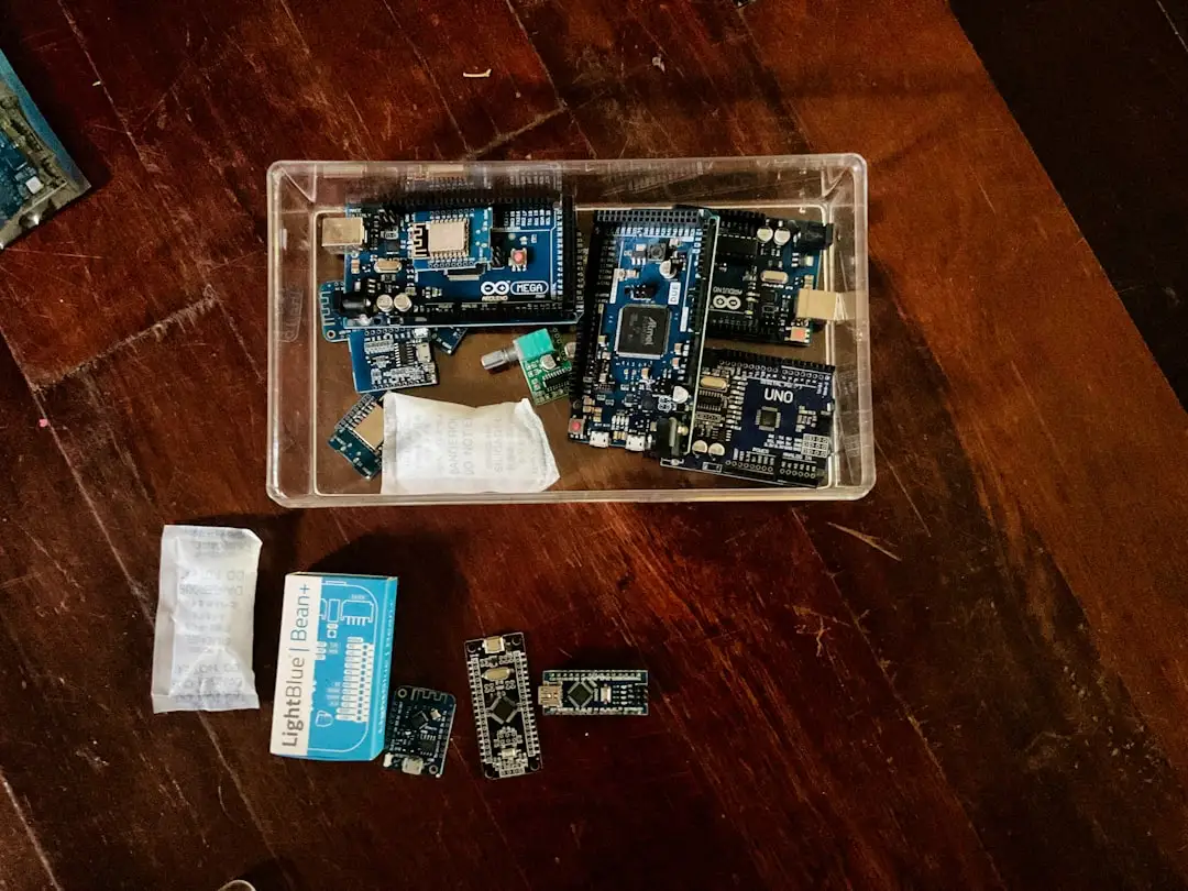 全降解塑料袋与普通PE袋的性能对比及应用场景分析