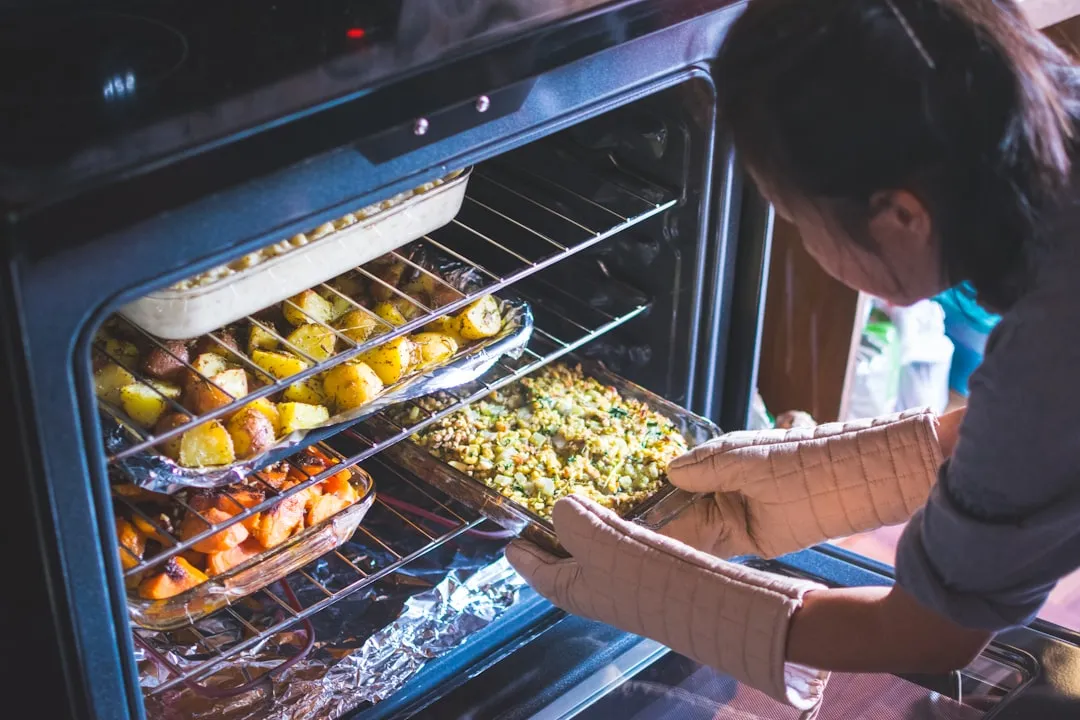 PLA吸管与全降解塑料袋协同使用助力餐饮绿色转型