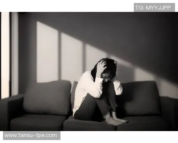 故事的另一面：揭示隐藏在表象背后的真实情感与冲突