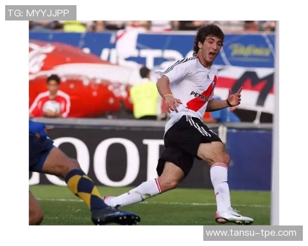 伊瓜因喜获联赛最佳射手奖，坦言感谢队友和教练团队