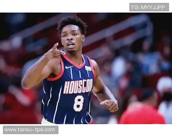 火箭队迎来重建期,球队面貌焕然一新 火箭队迎来重建期,球队面貌焕然一新