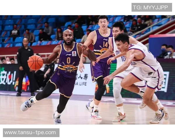 罗伯特-高登缔造生涯新高碾压对手挺进CBA常规赛前八